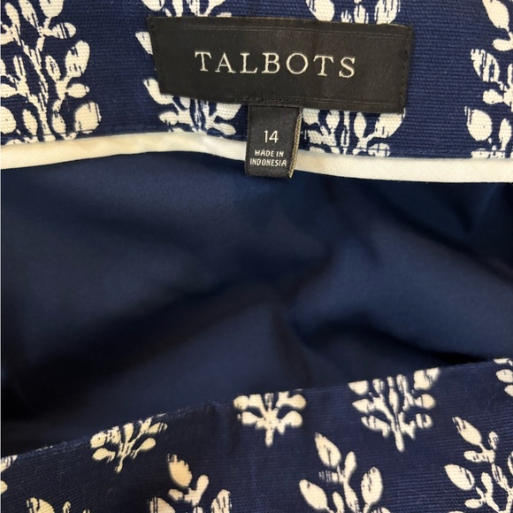 Talbots Navy and White Floral Pencil Skirt - Picture 3 of 8